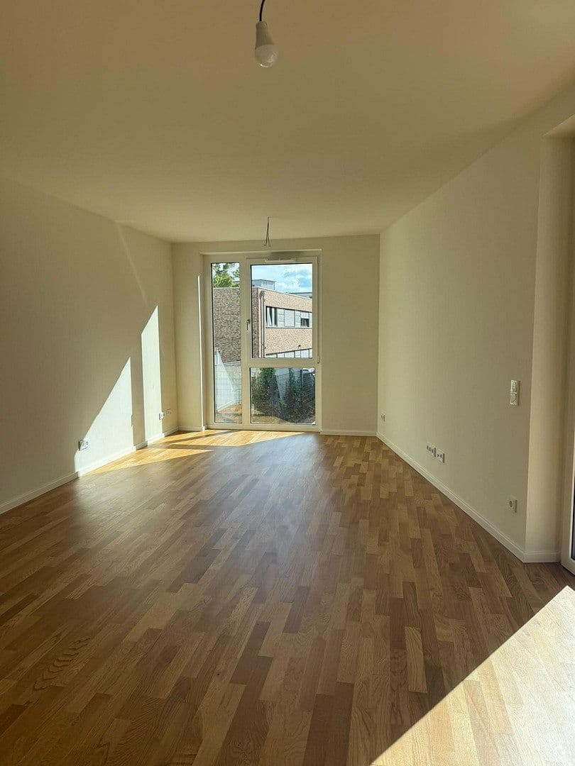 Prenájom bytu 3-izbový 84 m², Billhorner Kanalstraße 56, Hamburg, Hamburg Prenájom bytu 3-izbový 84 m², Billhorner Kanalstraße 56, Hamburg, Hamburg