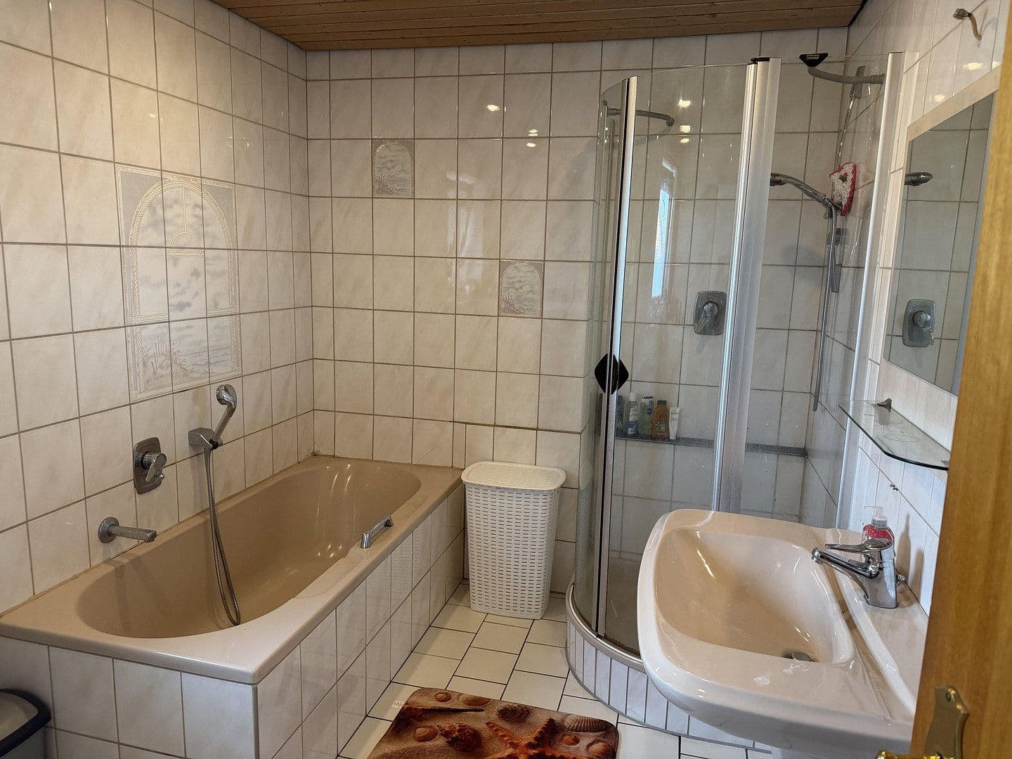 Prenájom domu 109 m², pozemok 950 m², Nordstemmen, Dolné Sasko Prenájom domu 109 m², pozemok 950 m², Nordstemmen, Dolné Sasko