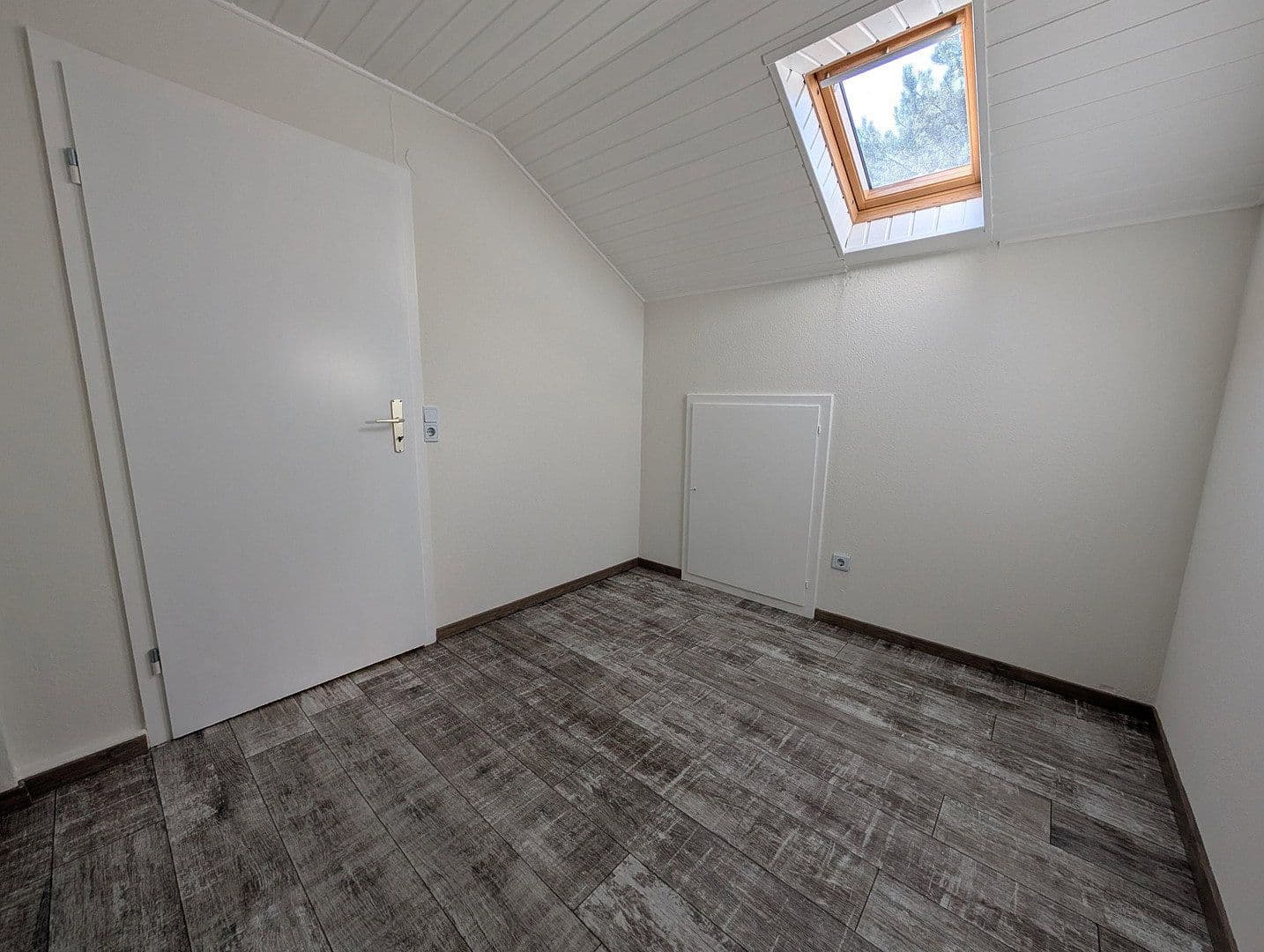 Prenájom bytu 1-izbový 37 m², Johann-Peter-Hebelstr. 20, Schliengen, Bádensko-Wurttembersko Prenájom bytu 1-izbový 37 m², Johann-Peter-Hebelstr. 20, Schliengen, Bádensko-Wurttembersko
