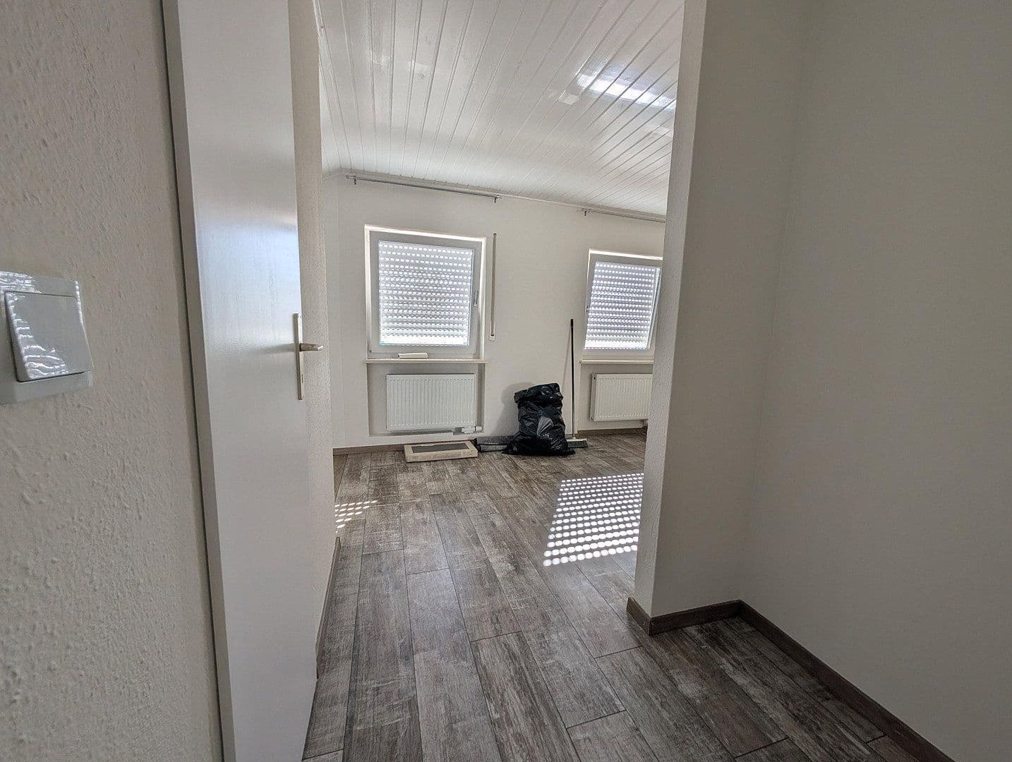 Prenájom bytu 1-izbový 37 m², Johann-Peter-Hebelstr. 20, Schliengen, Bádensko-Wurttembersko Prenájom bytu 1-izbový 37 m², Johann-Peter-Hebelstr. 20, Schliengen, Bádensko-Wurttembersko