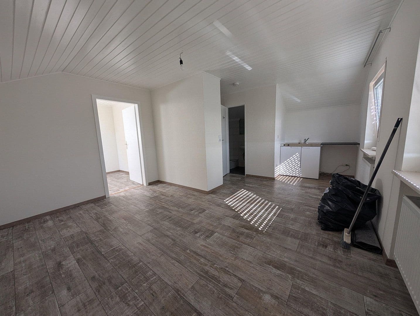 Prenájom bytu 1-izbový 37 m², Johann-Peter-Hebelstr. 20, Schliengen, Bádensko-Wurttembersko Prenájom bytu 1-izbový 37 m², Johann-Peter-Hebelstr. 20, Schliengen, Bádensko-Wurttembersko