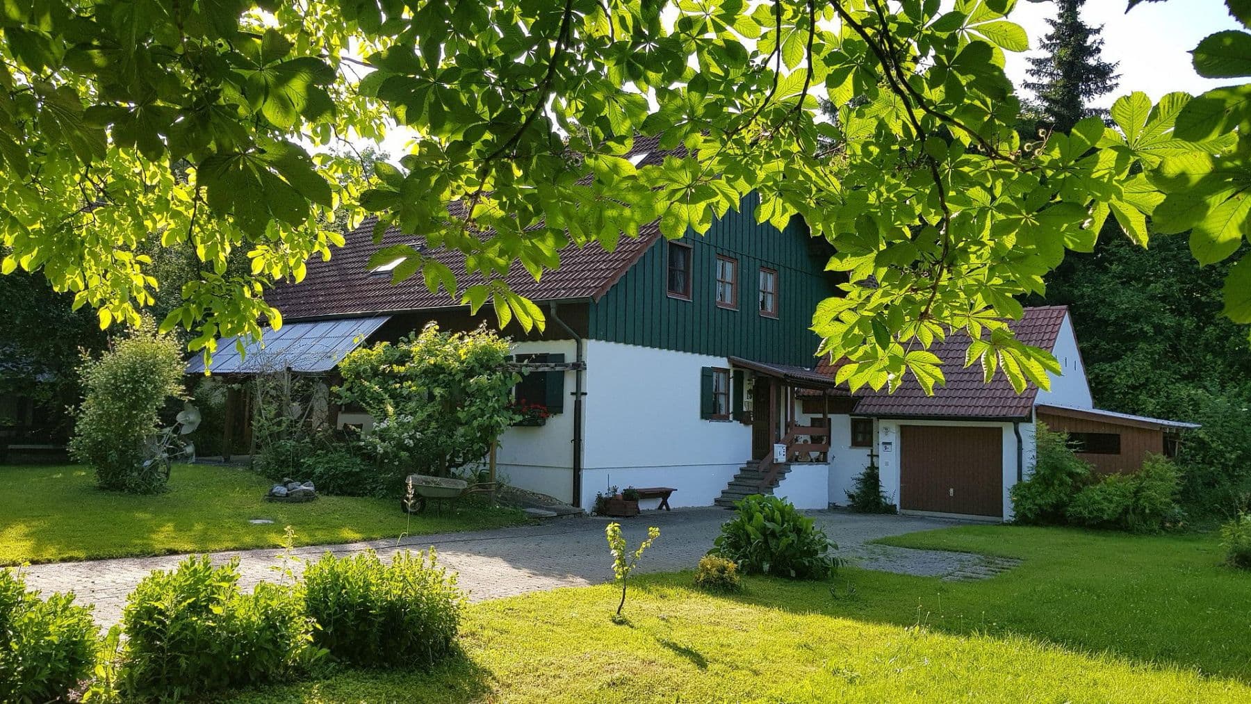 Predaj domu 230 m², pozemok 774 m², Schloßberg 9 a, Tiefenbach, Bavorsko Predaj domu 230 m², pozemok 774 m², Schloßberg 9 a, Tiefenbach, Bavorsko