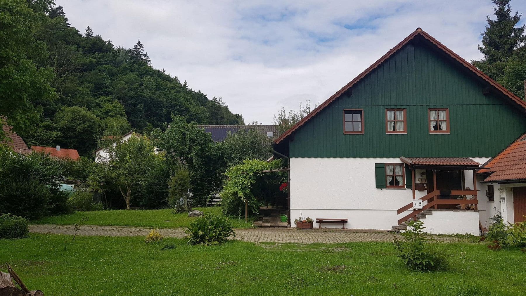 Predaj domu 230 m², pozemok 774 m², Schloßberg 9 a, Tiefenbach, Bavorsko Predaj domu 230 m², pozemok 774 m², Schloßberg 9 a, Tiefenbach, Bavorsko