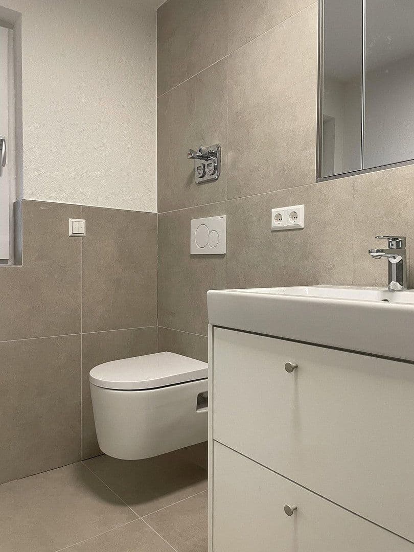 Prenájom bytu 2-izbový 30 m², Ludwigsburg, Bádensko-Wurttembersko Prenájom bytu 2-izbový 30 m², Ludwigsburg, Bádensko-Wurttembersko