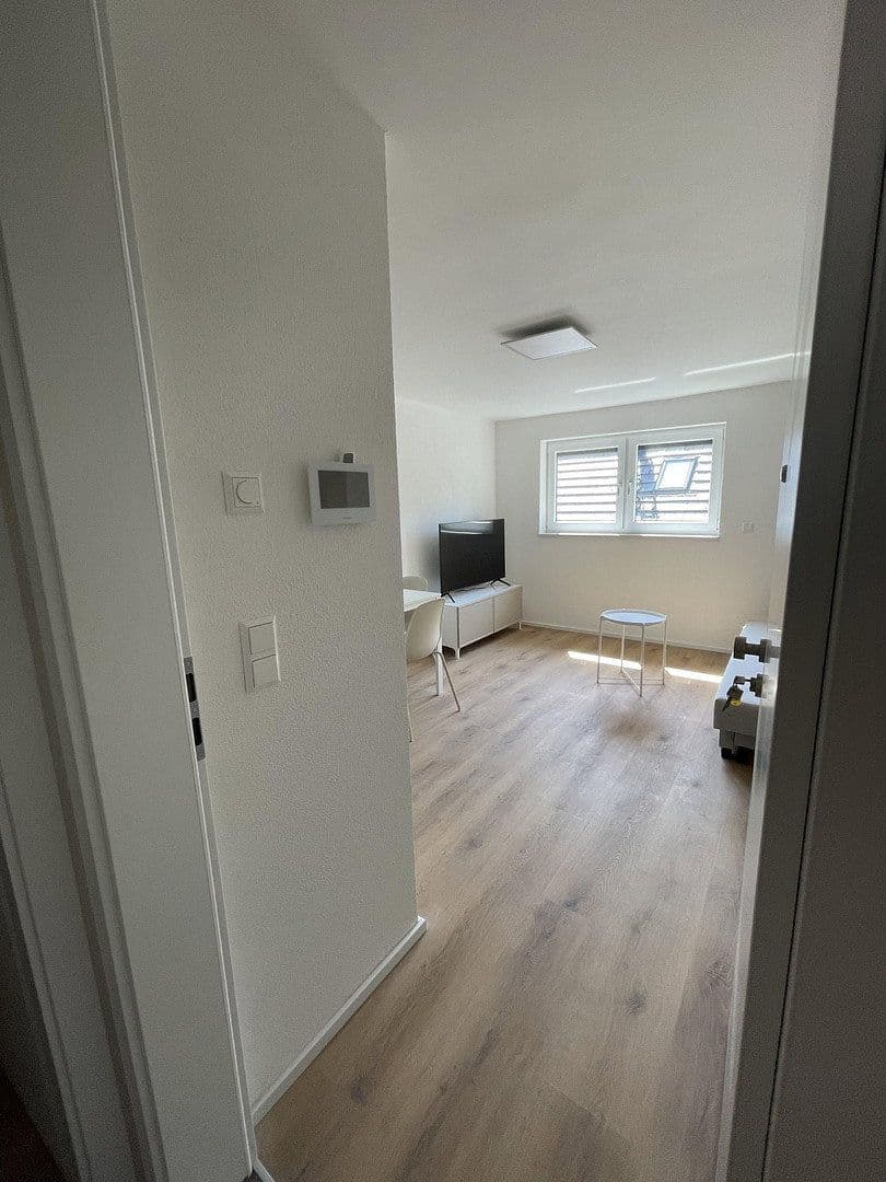 Prenájom bytu 2-izbový 30 m², Ludwigsburg, Bádensko-Wurttembersko Prenájom bytu 2-izbový 30 m², Ludwigsburg, Bádensko-Wurttembersko