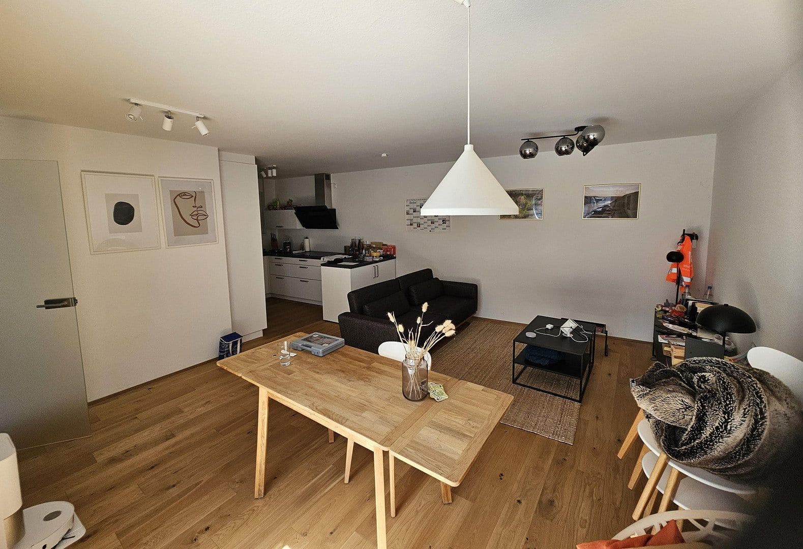 Prenájom bytu 2-izbový 73 m², Amalienstr. 8, Karlsruhe, Bádensko-Wurttembersko Prenájom bytu 2-izbový 73 m², Amalienstr. 8, Karlsruhe, Bádensko-Wurttembersko