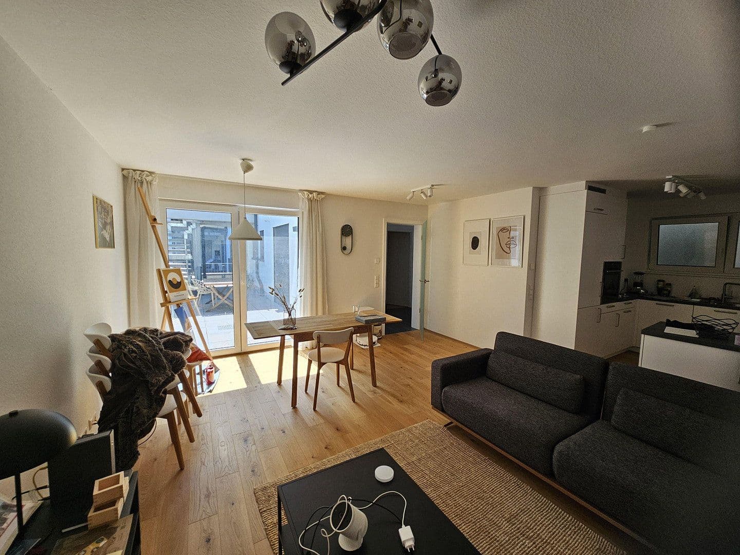 Prenájom bytu 2-izbový 73 m², Amalienstr. 8, Karlsruhe, Bádensko-Wurttembersko Prenájom bytu 2-izbový 73 m², Amalienstr. 8, Karlsruhe, Bádensko-Wurttembersko