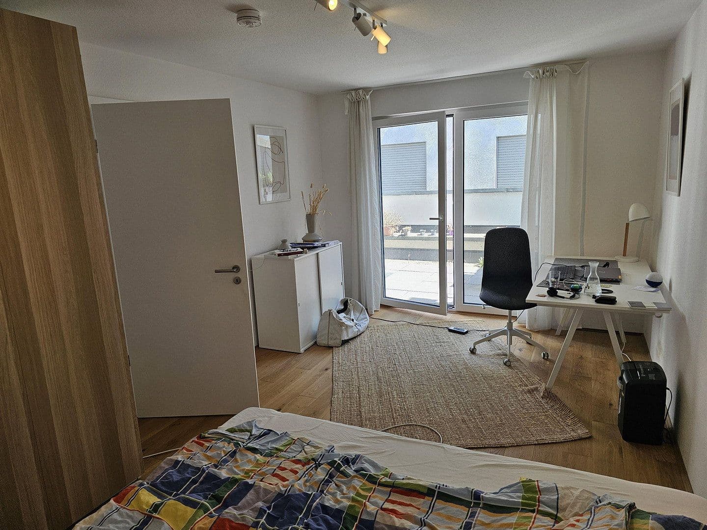 Prenájom bytu 2-izbový 73 m², Amalienstr. 8, Karlsruhe, Bádensko-Wurttembersko Prenájom bytu 2-izbový 73 m², Amalienstr. 8, Karlsruhe, Bádensko-Wurttembersko