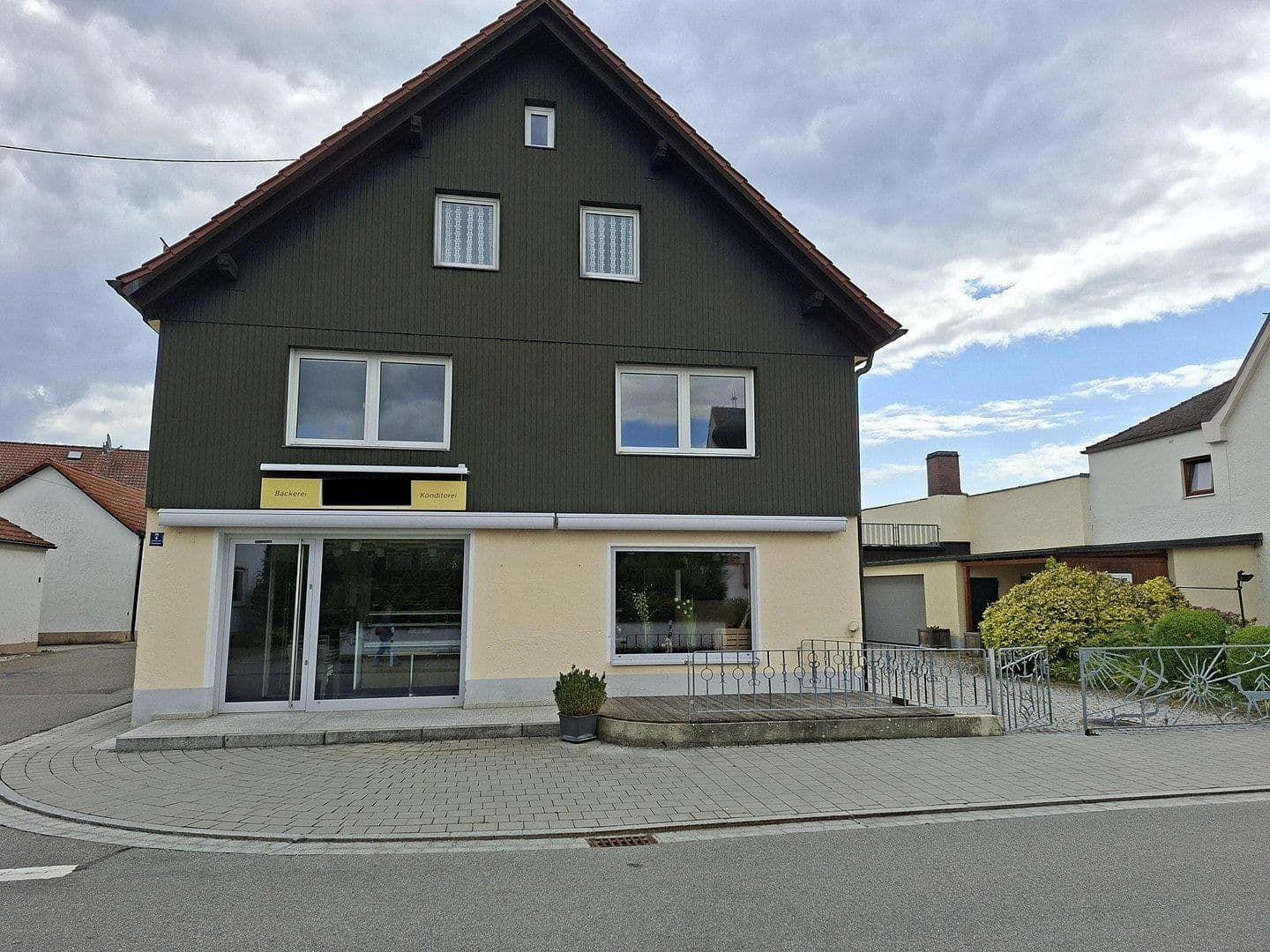 Predaj domu 480 m², pozemok 650 m², Tassilostraße 7, Münchsmünster, Bavorsko Predaj domu 480 m², pozemok 650 m², Tassilostraße 7, Münchsmünster, Bavorsko