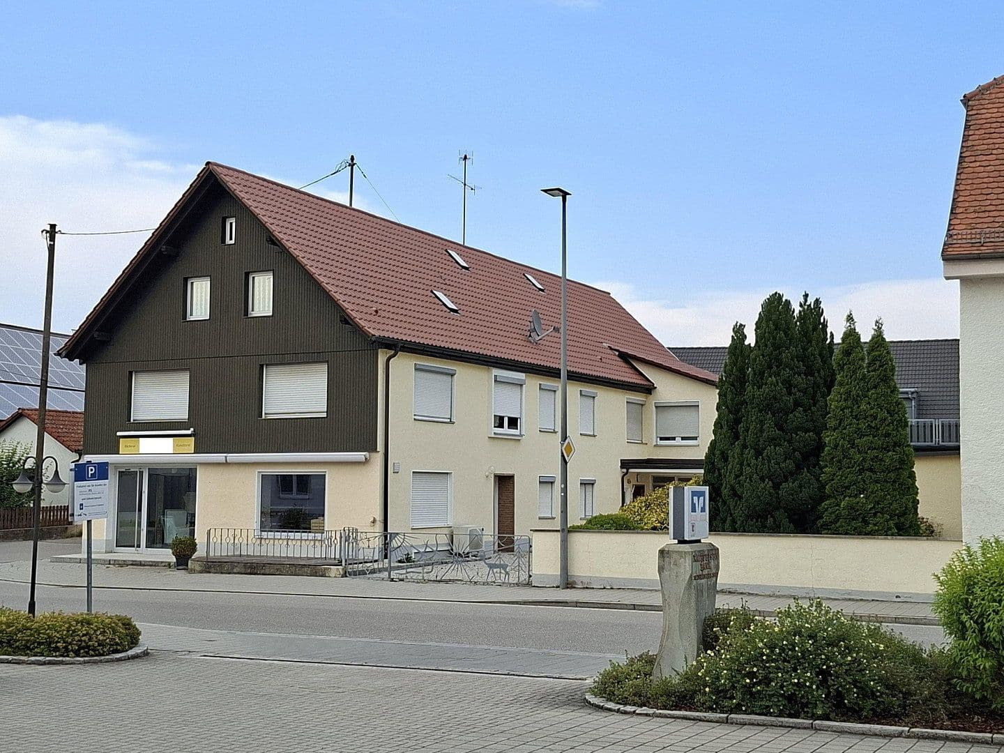 Predaj domu 480 m², pozemok 650 m², Tassilostraße 7, Münchsmünster, Bavorsko Predaj domu 480 m², pozemok 650 m², Tassilostraße 7, Münchsmünster, Bavorsko