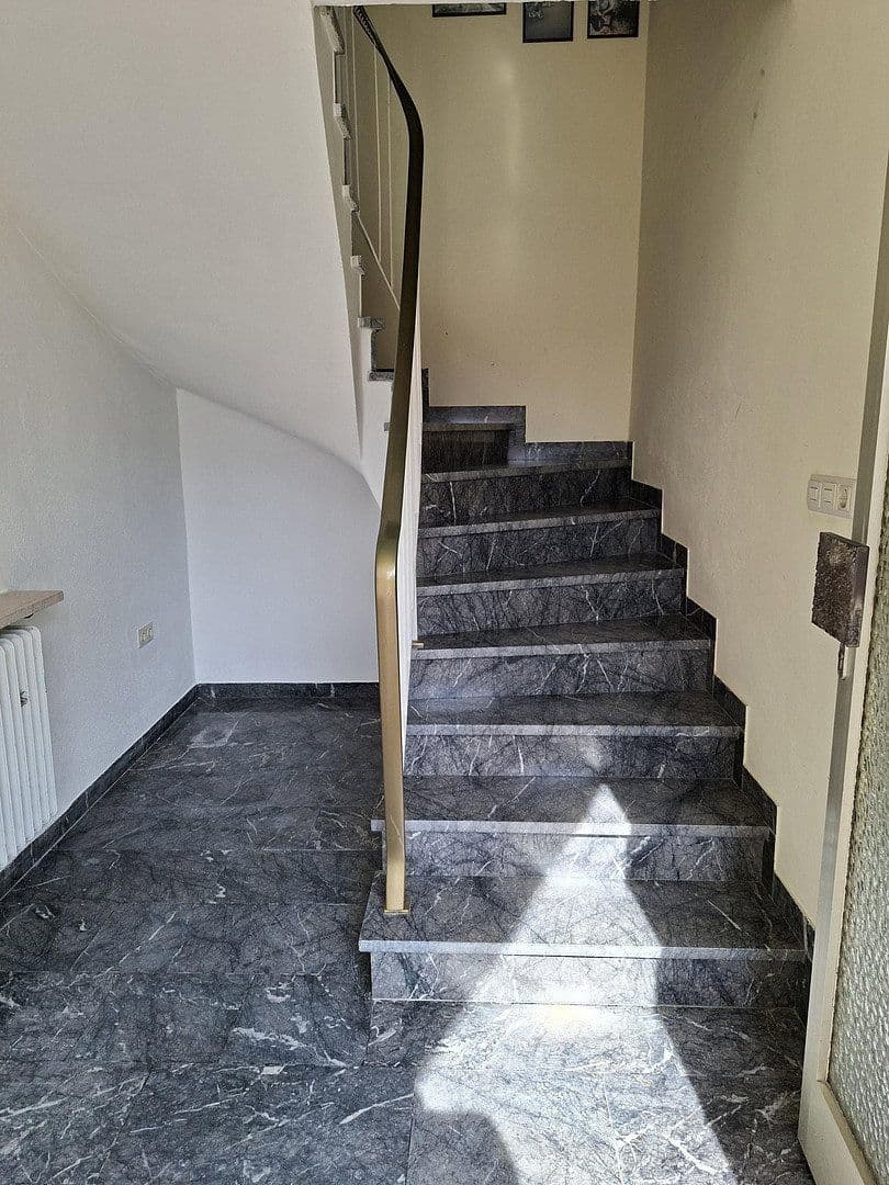 Predaj domu 480 m², pozemok 650 m², Tassilostraße 7, Münchsmünster, Bavorsko Predaj domu 480 m², pozemok 650 m², Tassilostraße 7, Münchsmünster, Bavorsko