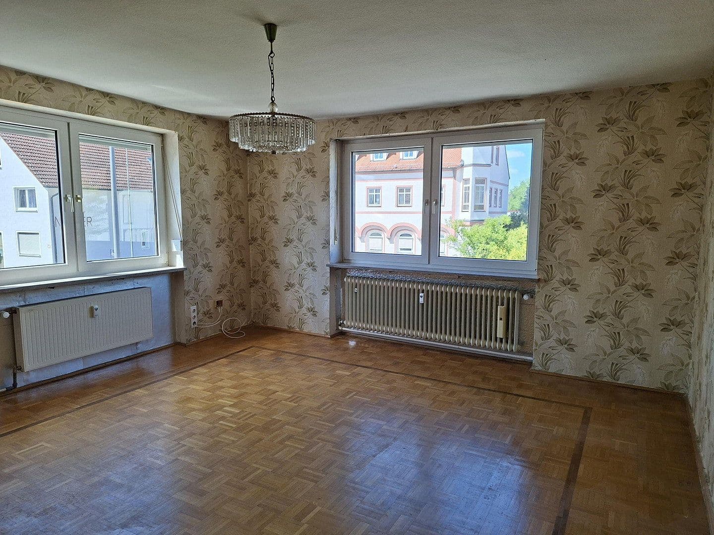 Predaj domu 480 m², pozemok 650 m², Tassilostraße 7, Münchsmünster, Bavorsko Predaj domu 480 m², pozemok 650 m², Tassilostraße 7, Münchsmünster, Bavorsko