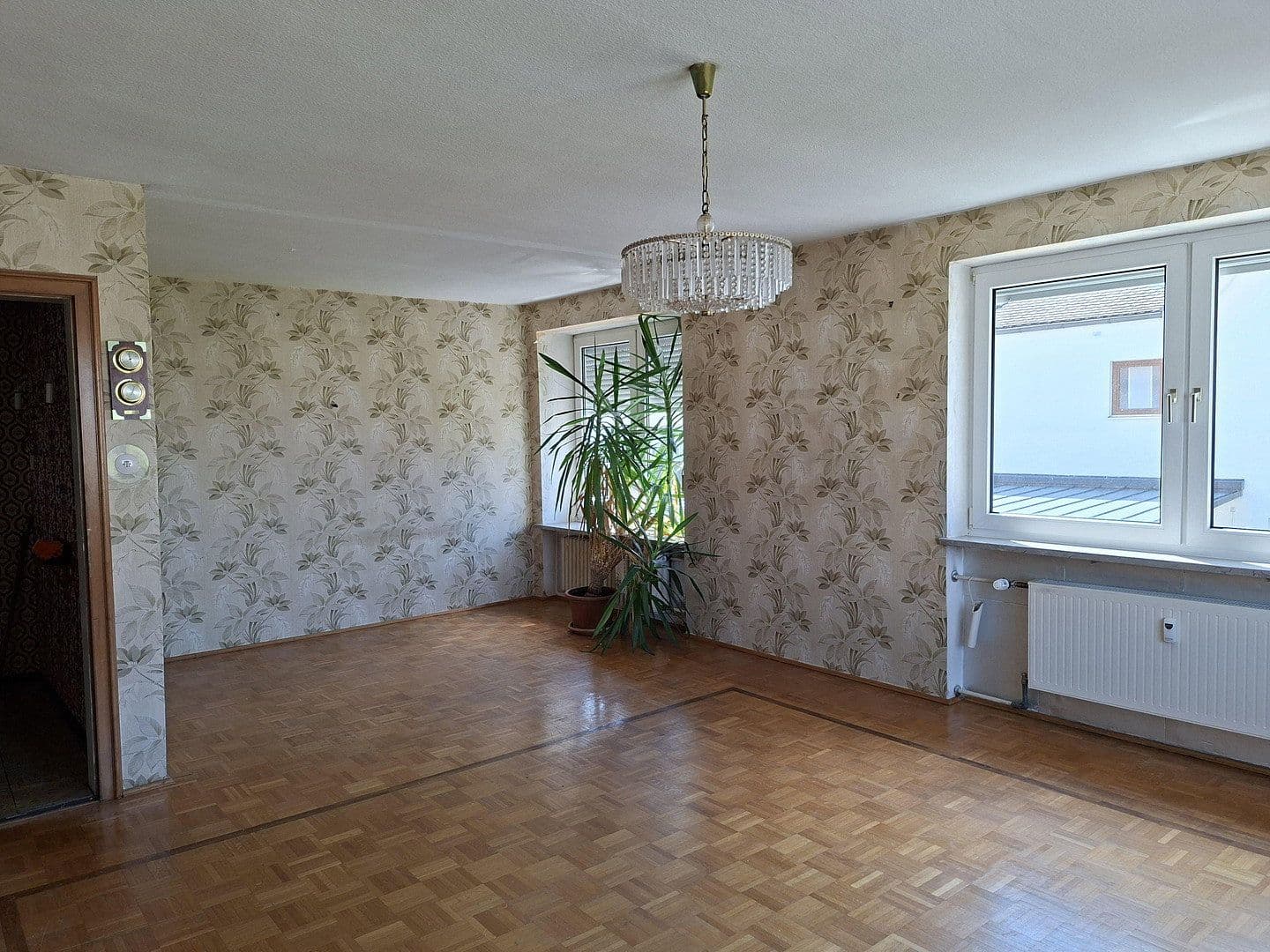 Predaj domu 480 m², pozemok 650 m², Tassilostraße 7, Münchsmünster, Bavorsko Predaj domu 480 m², pozemok 650 m², Tassilostraße 7, Münchsmünster, Bavorsko