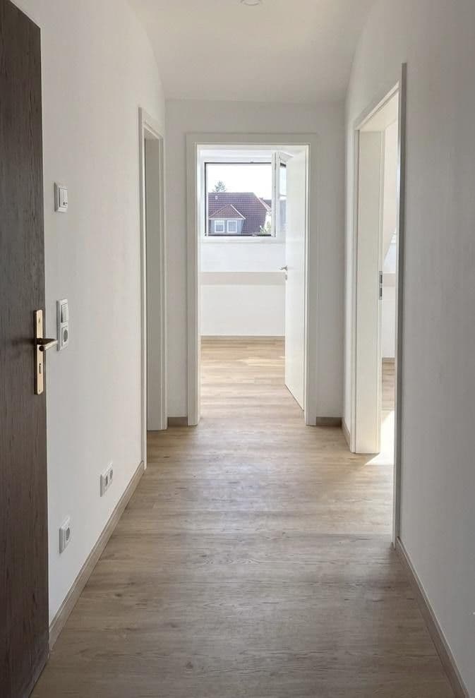 Prenájom bytu 4-izbový 72 m², Köln, Severné Porýnie - Westfálsko Prenájom bytu 4-izbový 72 m², Köln, Severné Porýnie - Westfálsko