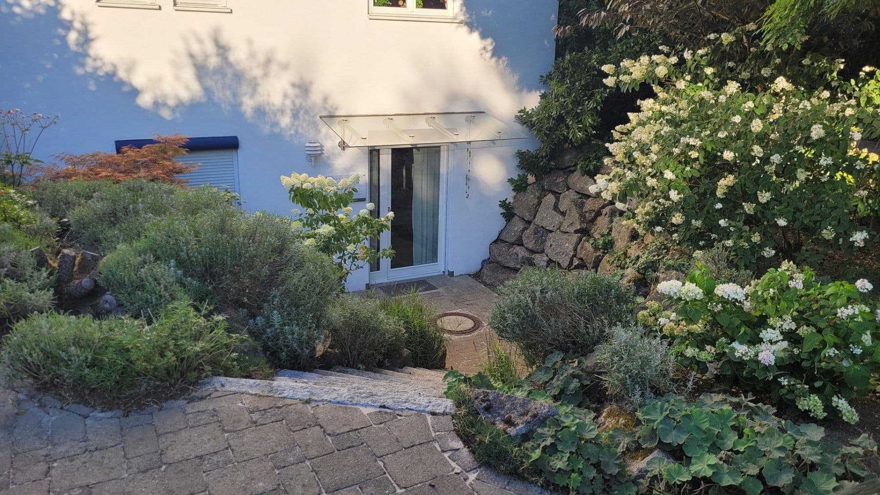 Predaj domu 224 m², pozemok 568 m², Jestetten, Bádensko-Wurttembersko Predaj domu 224 m², pozemok 568 m², Jestetten, Bádensko-Wurttembersko