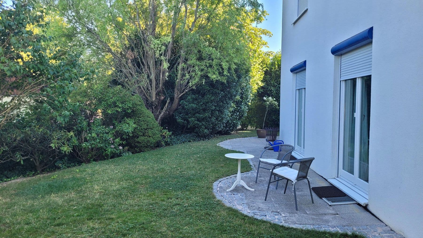 Predaj domu 224 m², pozemok 568 m², Jestetten, Bádensko-Wurttembersko Predaj domu 224 m², pozemok 568 m², Jestetten, Bádensko-Wurttembersko