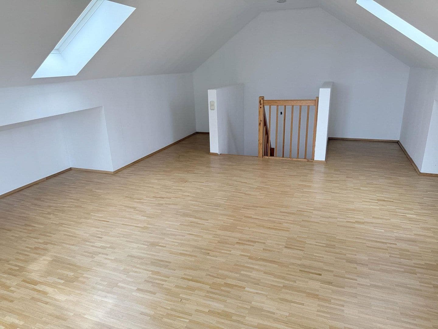 Predaj bytu 4-izbový 113 m², Unterhaching, Bavorsko Predaj bytu 4-izbový 113 m², Unterhaching, Bavorsko