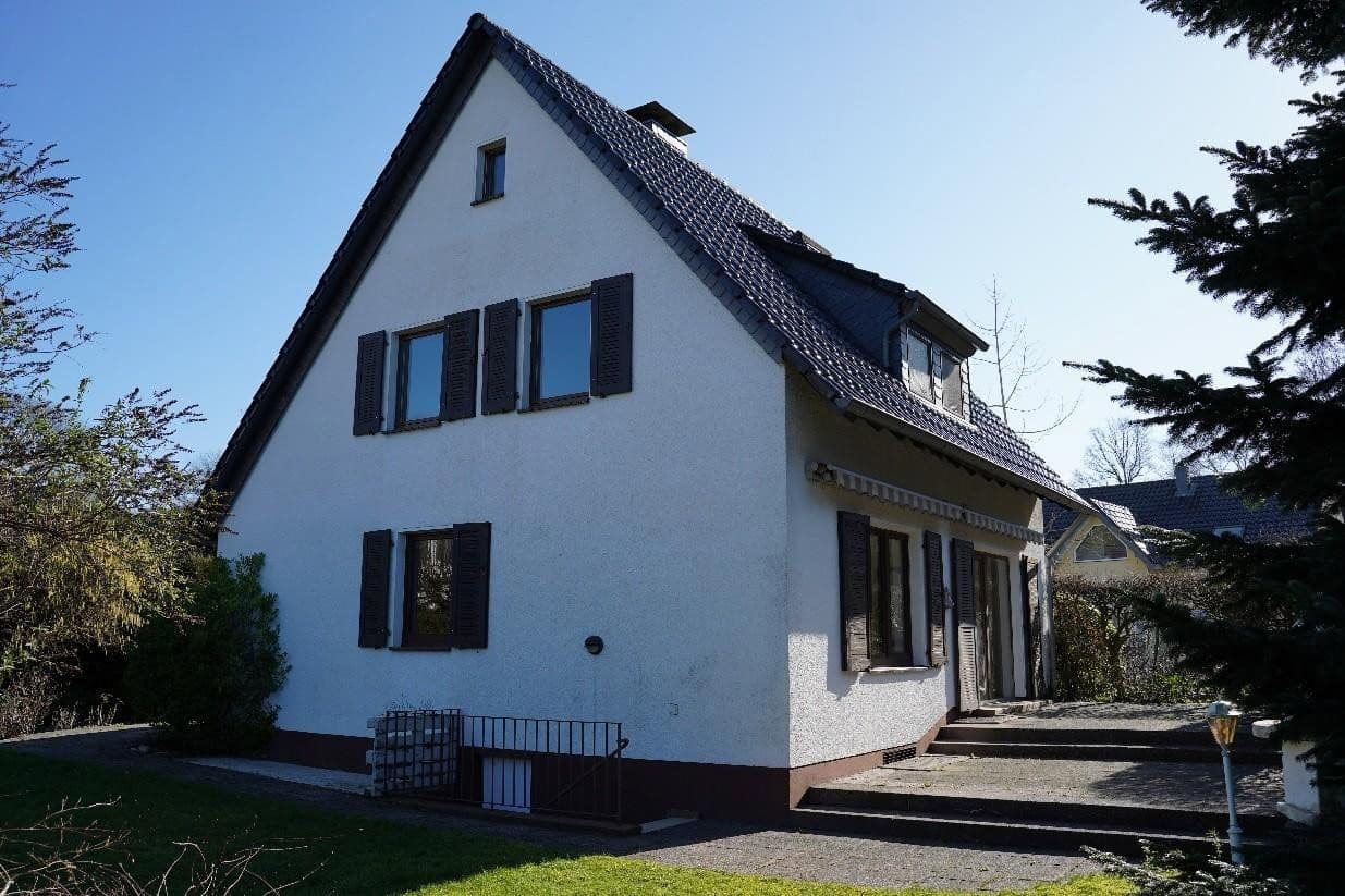 Predaj domu 142 m², pozemok 862 m², Odenthal, Severné Porýnie - Westfálsko Predaj domu 142 m², pozemok 862 m², Odenthal, Severné Porýnie - Westfálsko