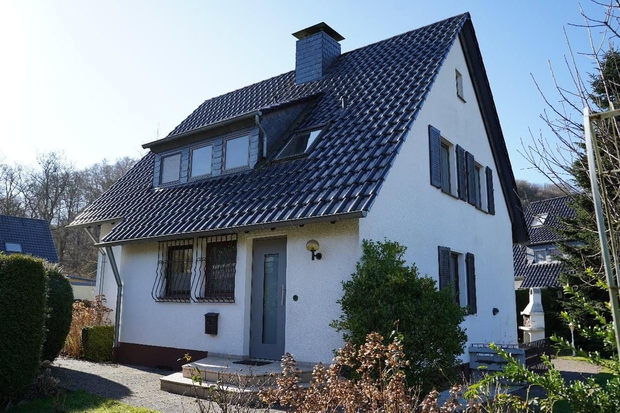 Predaj domu 142 m², pozemok 862 m², Odenthal, Severné Porýnie - Westfálsko Predaj domu 142 m², pozemok 862 m², Odenthal, Severné Porýnie - Westfálsko