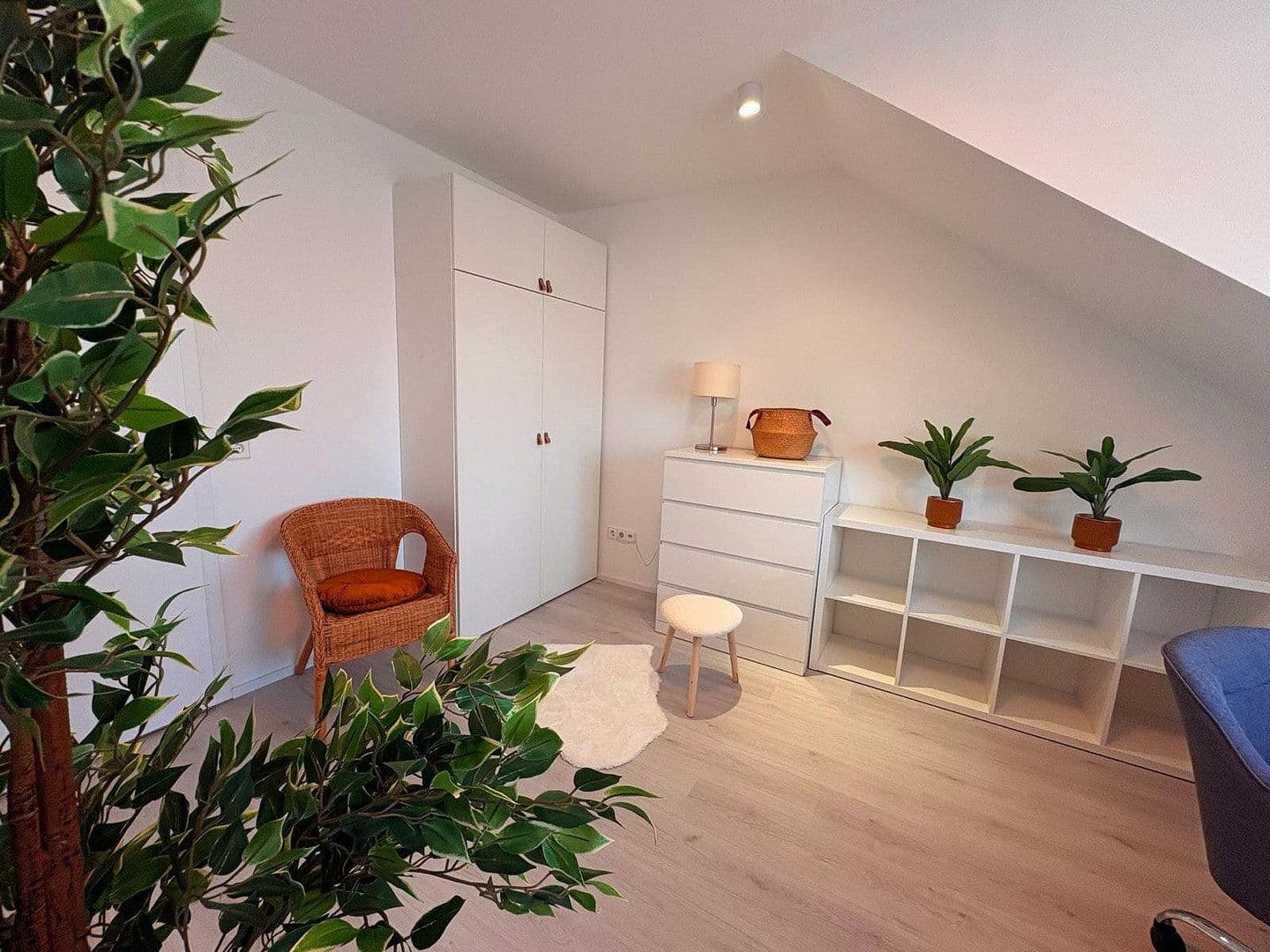 Prenájom bytu 3-izbový 80 m², Hockenheim, Bádensko-Wurttembersko Prenájom bytu 3-izbový 80 m², Hockenheim, Bádensko-Wurttembersko