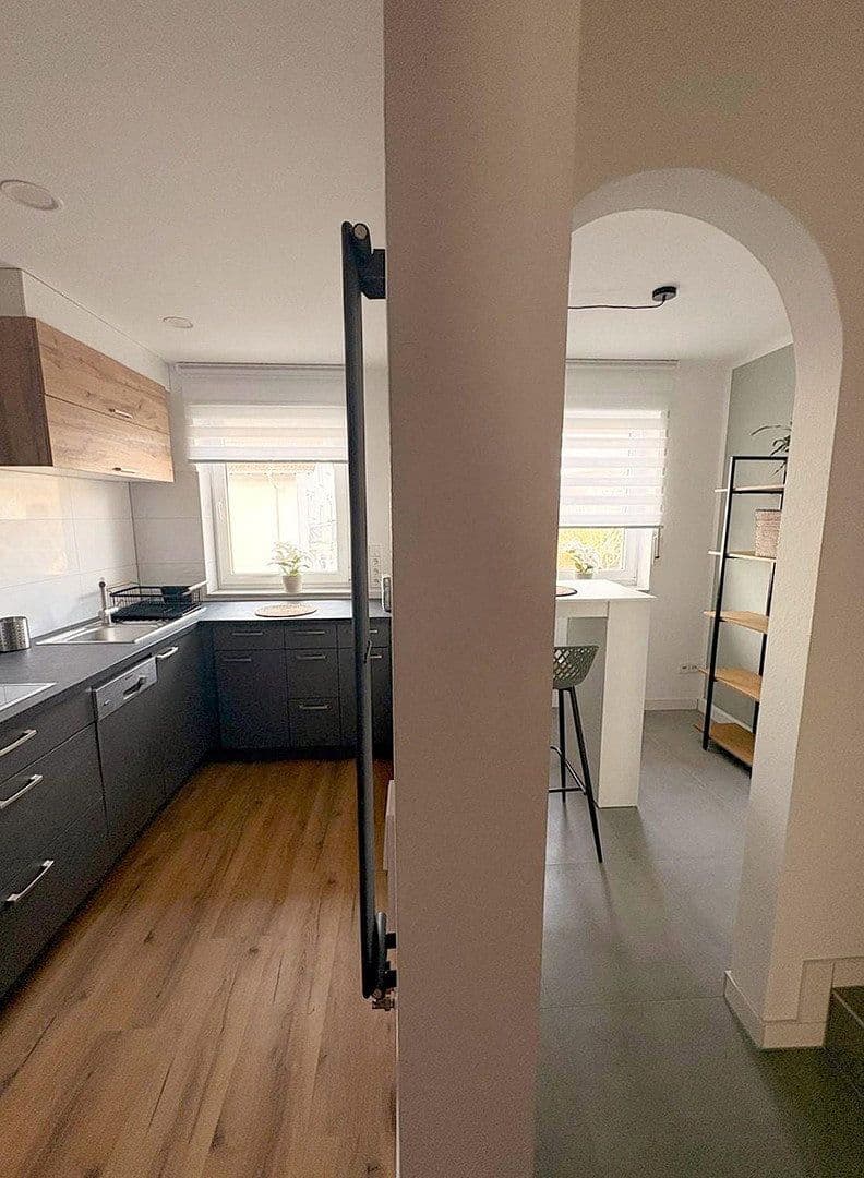 Prenájom bytu 3-izbový 80 m², Hockenheim, Bádensko-Wurttembersko Prenájom bytu 3-izbový 80 m², Hockenheim, Bádensko-Wurttembersko