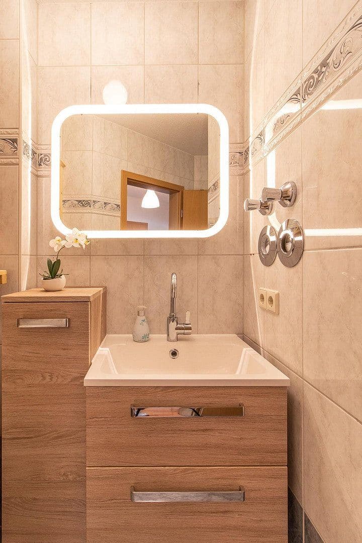 Prenájom bytu 2-izbový 50 m², Leipziger Straße 61, Zwickau, Sasko Prenájom bytu 2-izbový 50 m², Leipziger Straße 61, Zwickau, Sasko