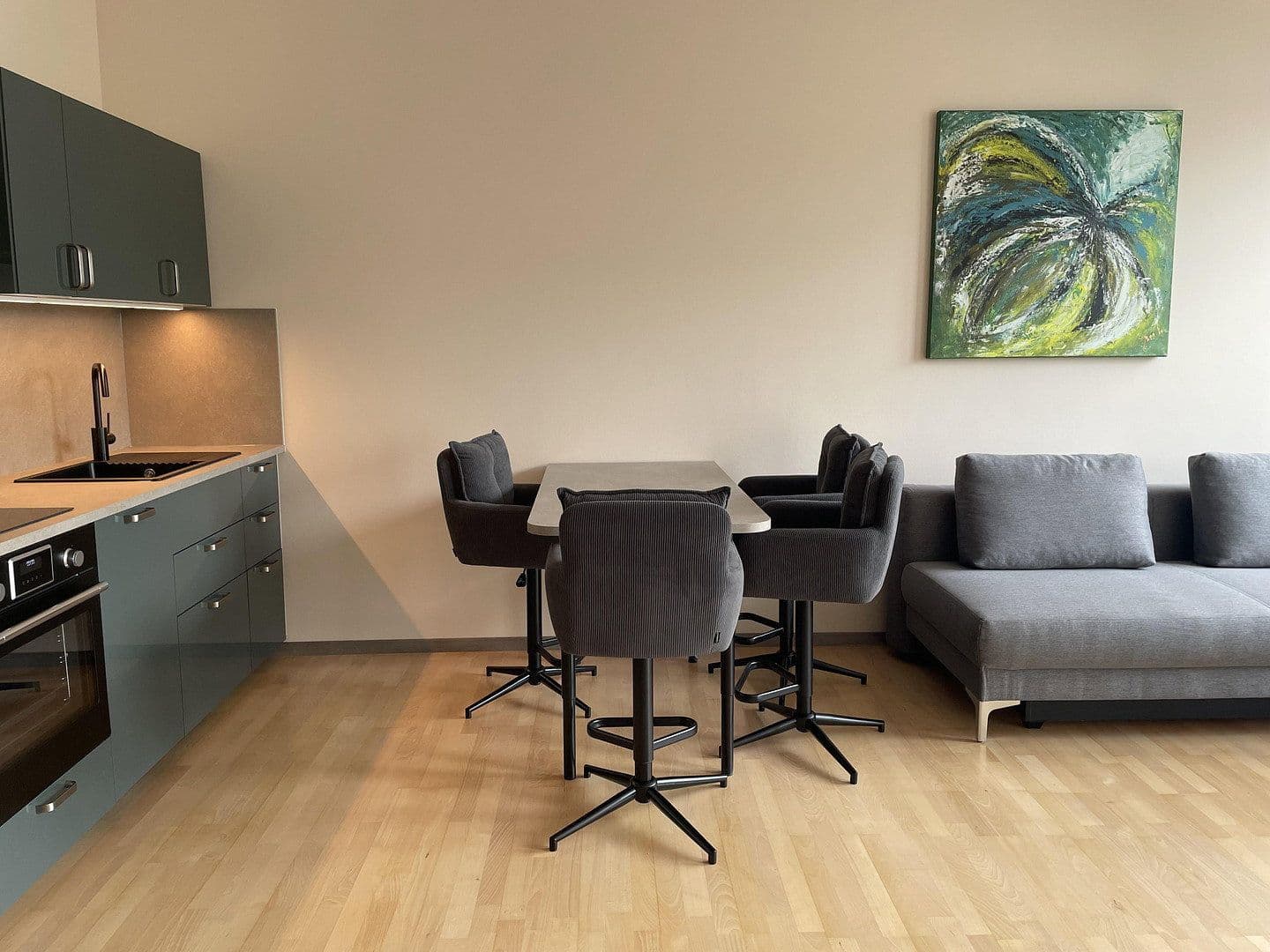 Prenájom bytu 3-izbový 67 m², Tschudistraße 8, Potsdam, Brandenbursko Prenájom bytu 3-izbový 67 m², Tschudistraße 8, Potsdam, Brandenbursko