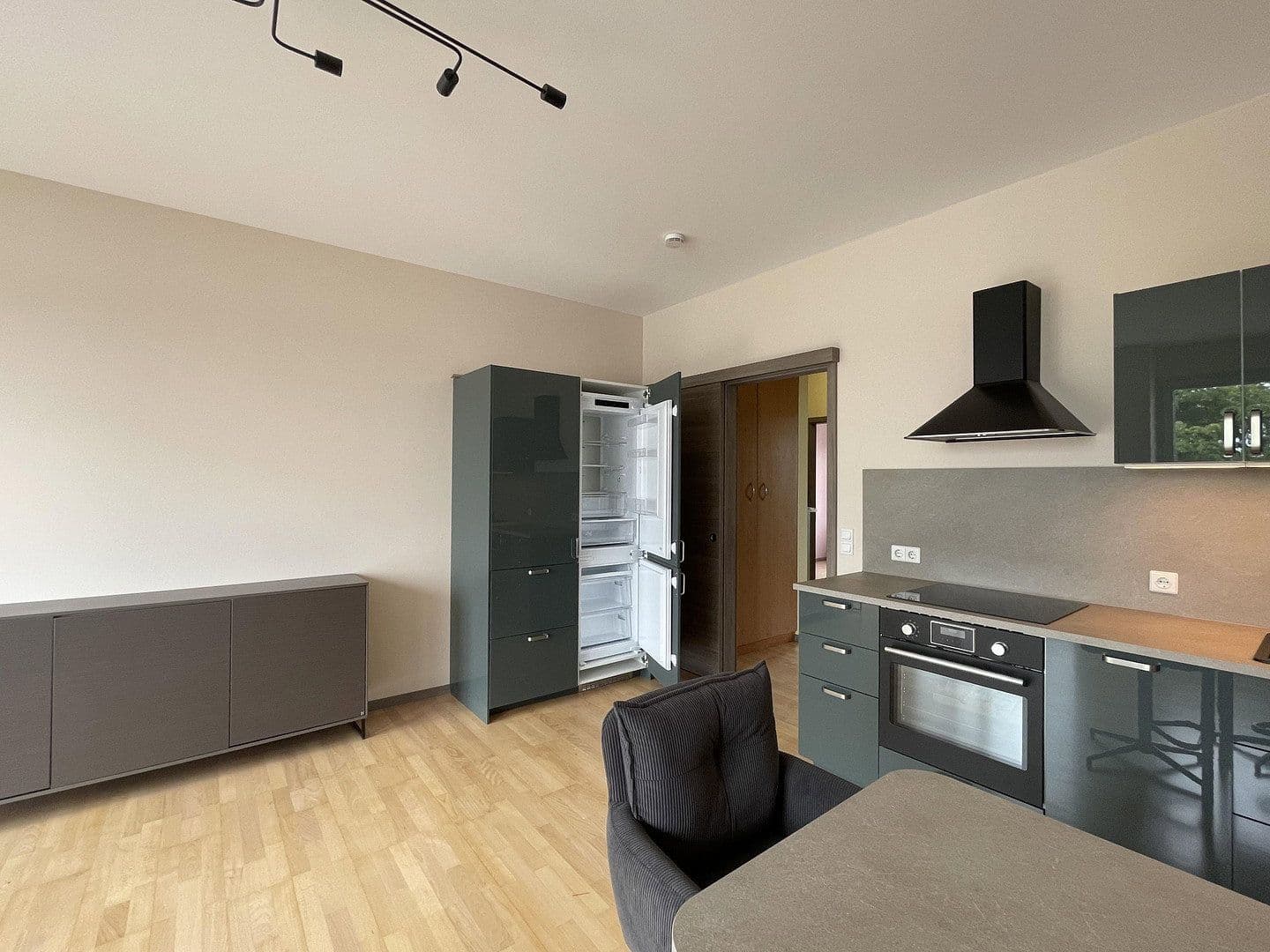 Prenájom bytu 3-izbový 67 m², Tschudistraße 8, Potsdam, Brandenbursko Prenájom bytu 3-izbový 67 m², Tschudistraße 8, Potsdam, Brandenbursko
