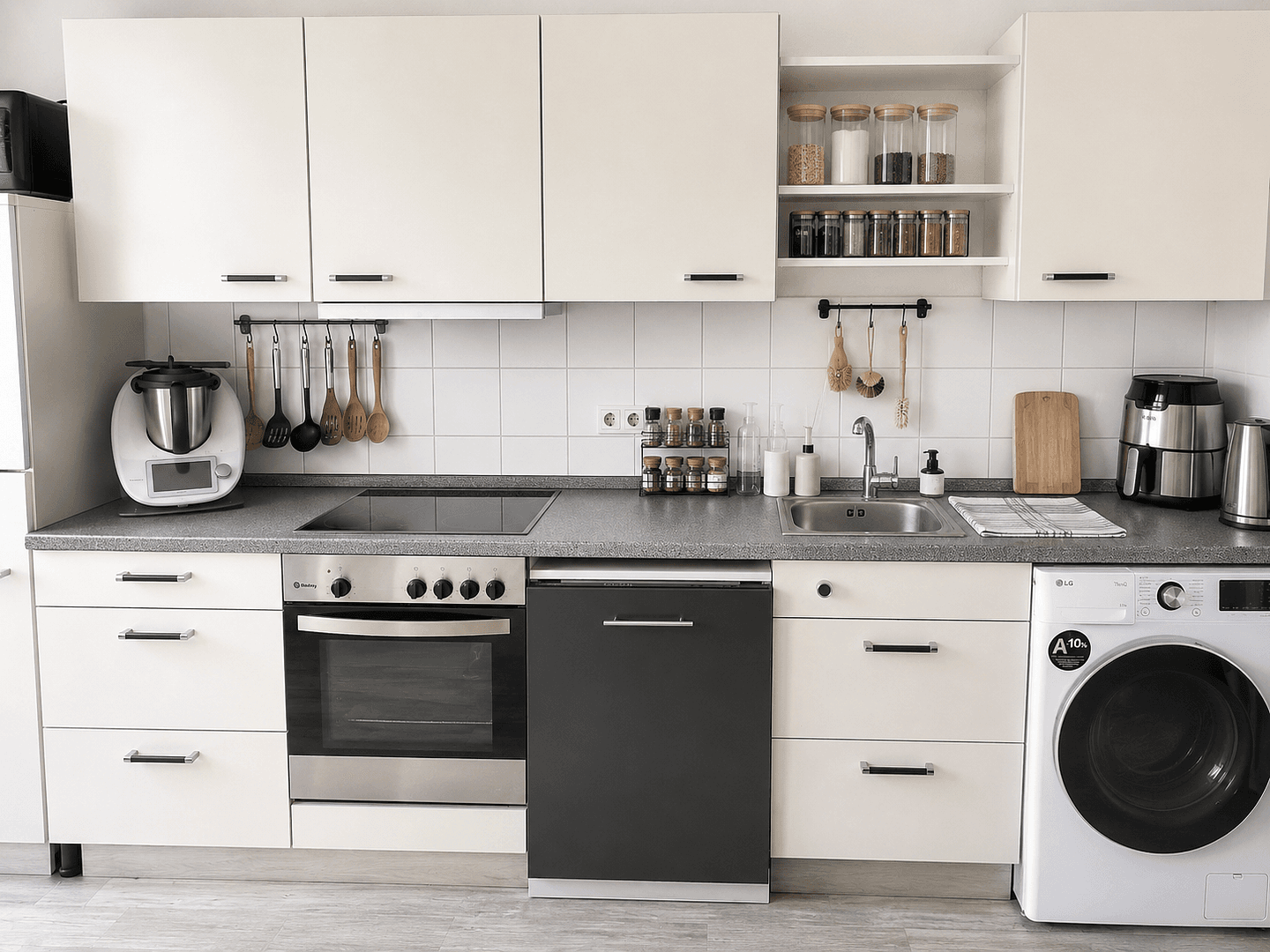 Prenájom bytu 3-izbový 80 m², Körnerstraße 19, Bremerhaven, Brémy Prenájom bytu 3-izbový 80 m², Körnerstraße 19, Bremerhaven, Brémy