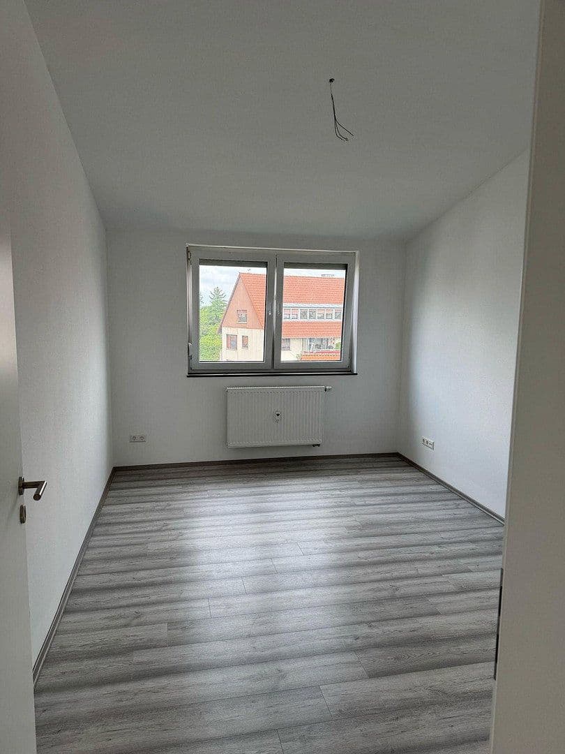 Prenájom bytu 3-izbový 72 m², Karlsruhe, Bádensko-Wurttembersko Prenájom bytu 3-izbový 72 m², Karlsruhe, Bádensko-Wurttembersko