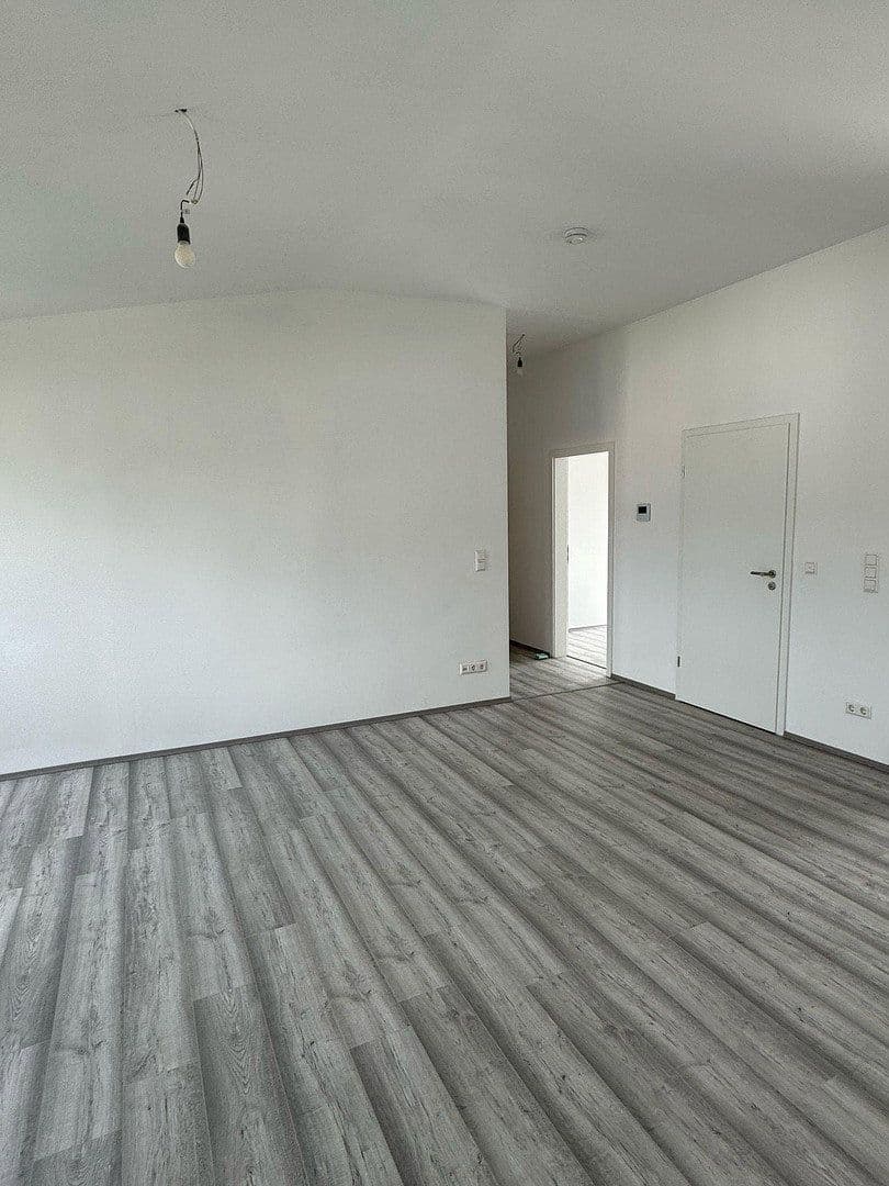 Prenájom bytu 3-izbový 72 m², Karlsruhe, Bádensko-Wurttembersko Prenájom bytu 3-izbový 72 m², Karlsruhe, Bádensko-Wurttembersko
