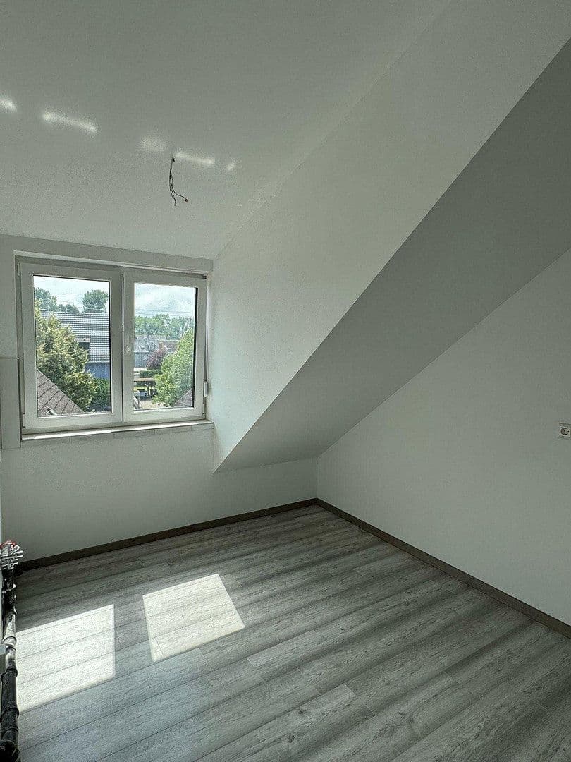 Prenájom bytu 3-izbový 72 m², Karlsruhe, Bádensko-Wurttembersko Prenájom bytu 3-izbový 72 m², Karlsruhe, Bádensko-Wurttembersko