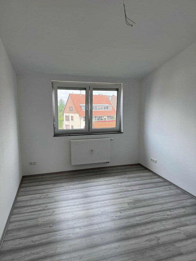 Prenájom bytu 3-izbový 72 m², Karlsruhe, Bádensko-Wurttembersko Prenájom bytu 3-izbový 72 m², Karlsruhe, Bádensko-Wurttembersko