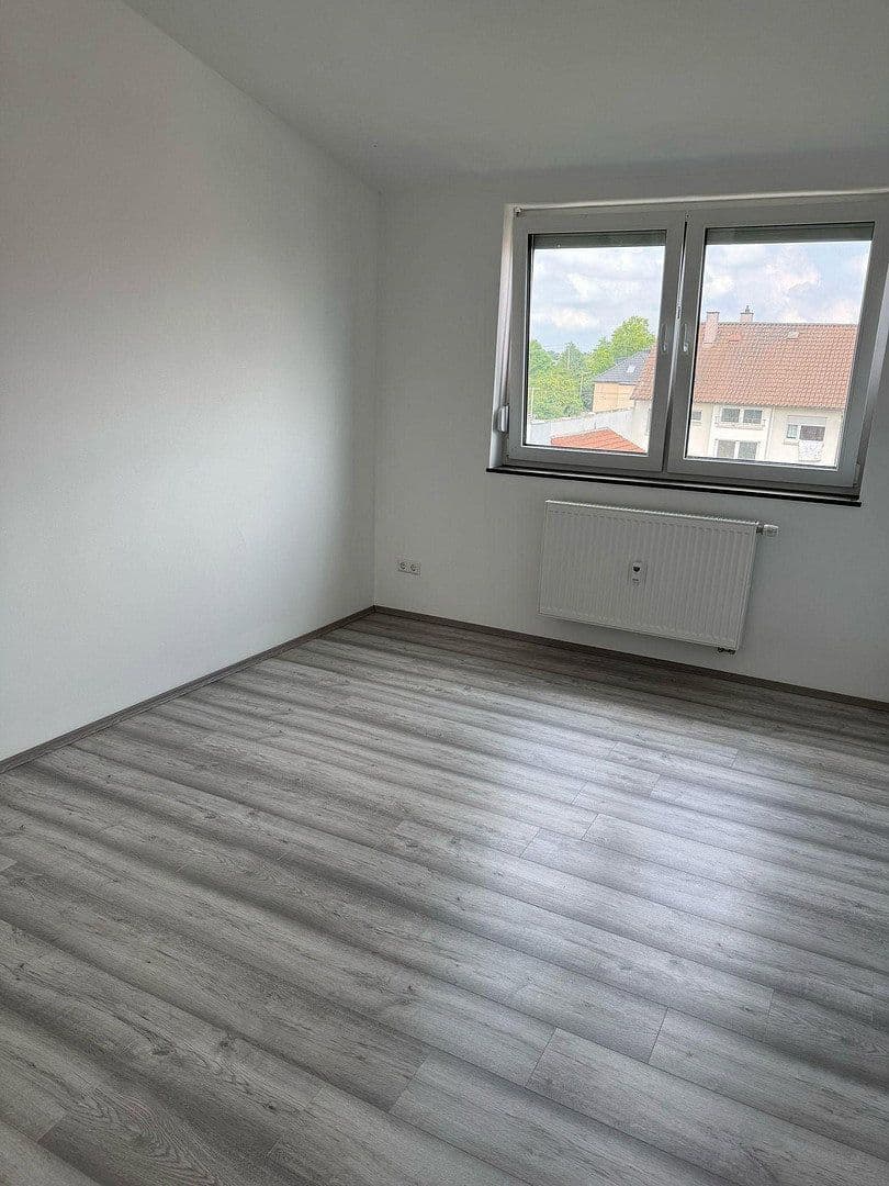 Prenájom bytu 3-izbový 72 m², Karlsruhe, Bádensko-Wurttembersko Prenájom bytu 3-izbový 72 m², Karlsruhe, Bádensko-Wurttembersko