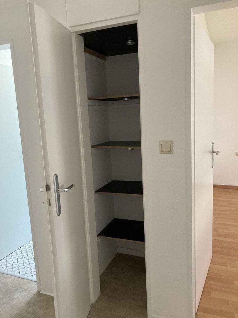 Prenájom bytu 3-izbový 74 m², Hanau, Hesensko Prenájom bytu 3-izbový 74 m², Hanau, Hesensko