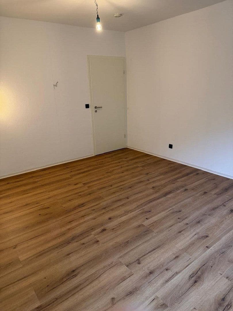 Prenájom bytu 4-izbový 166 m², Uferallee 16, Bad Bevensen, Dolné Sasko Prenájom bytu 4-izbový 166 m², Uferallee 16, Bad Bevensen, Dolné Sasko