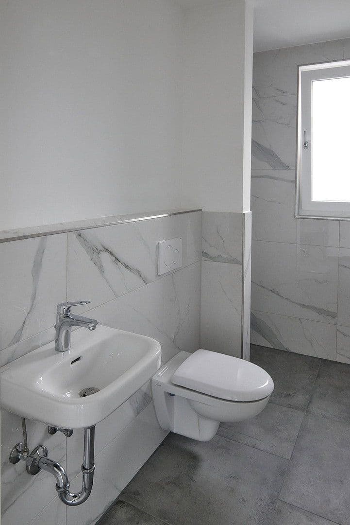 Prenájom domu 145 m², pozemok 269 m², Feucht, Bavorsko Prenájom domu 145 m², pozemok 269 m², Feucht, Bavorsko