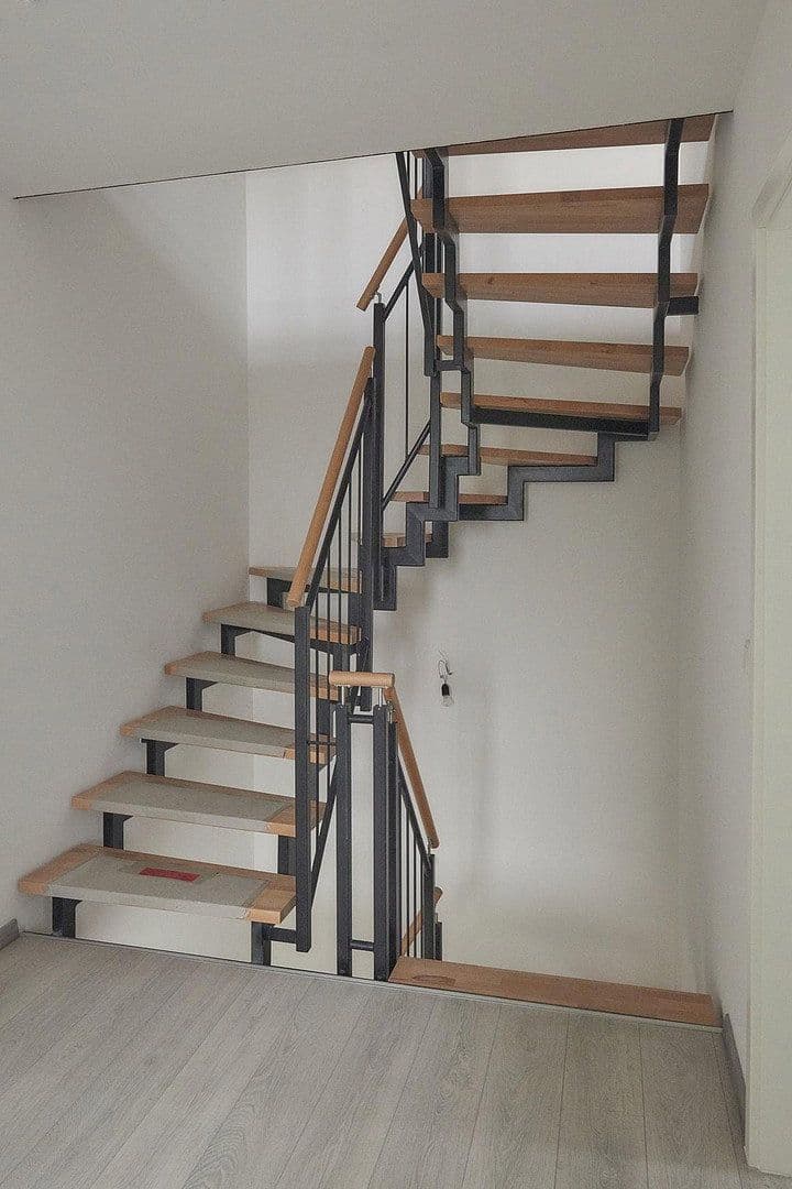 Prenájom domu 145 m², pozemok 269 m², Feucht, Bavorsko Prenájom domu 145 m², pozemok 269 m², Feucht, Bavorsko