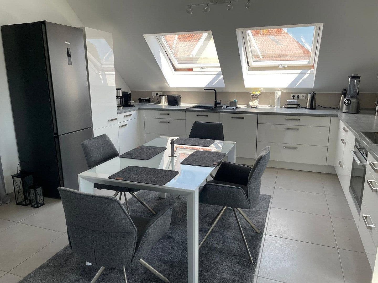 Prenájom bytu 3-izbový 91 m², Langenselbold, Hesensko Prenájom bytu 3-izbový 91 m², Langenselbold, Hesensko