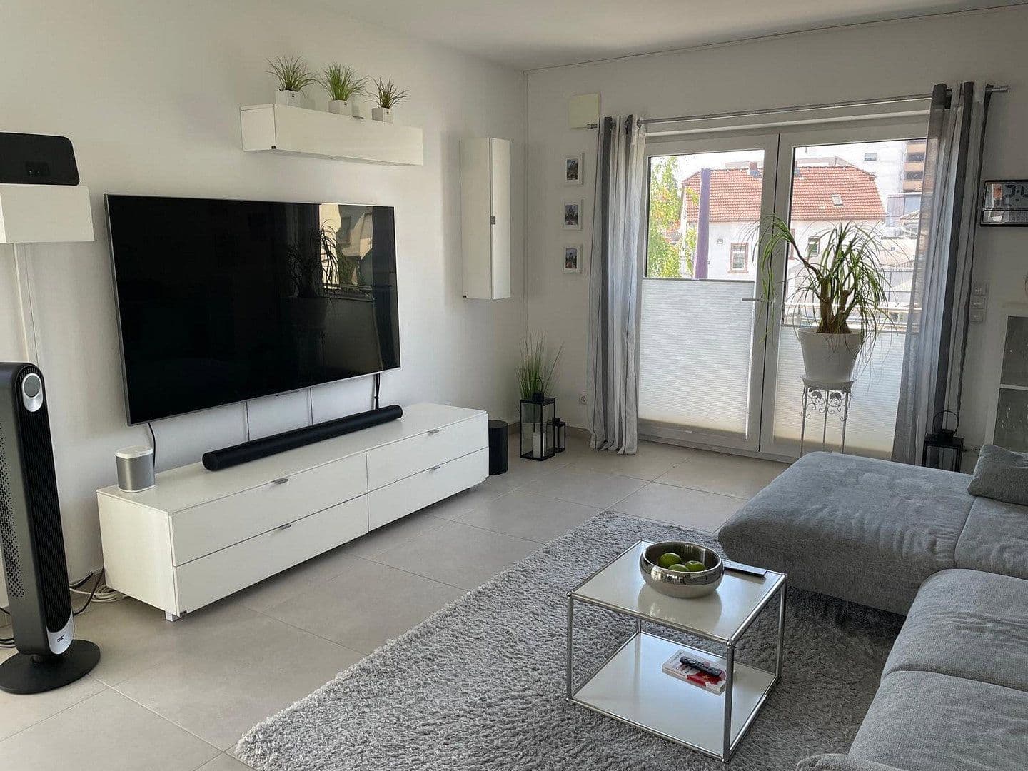 Prenájom bytu 3-izbový 91 m², Langenselbold, Hesensko Prenájom bytu 3-izbový 91 m², Langenselbold, Hesensko