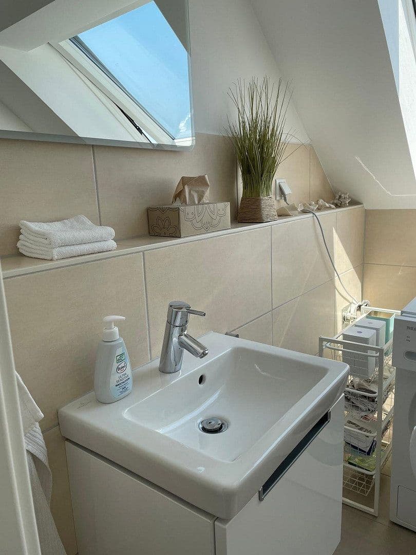 Prenájom bytu 3-izbový 91 m², Langenselbold, Hesensko Prenájom bytu 3-izbový 91 m², Langenselbold, Hesensko