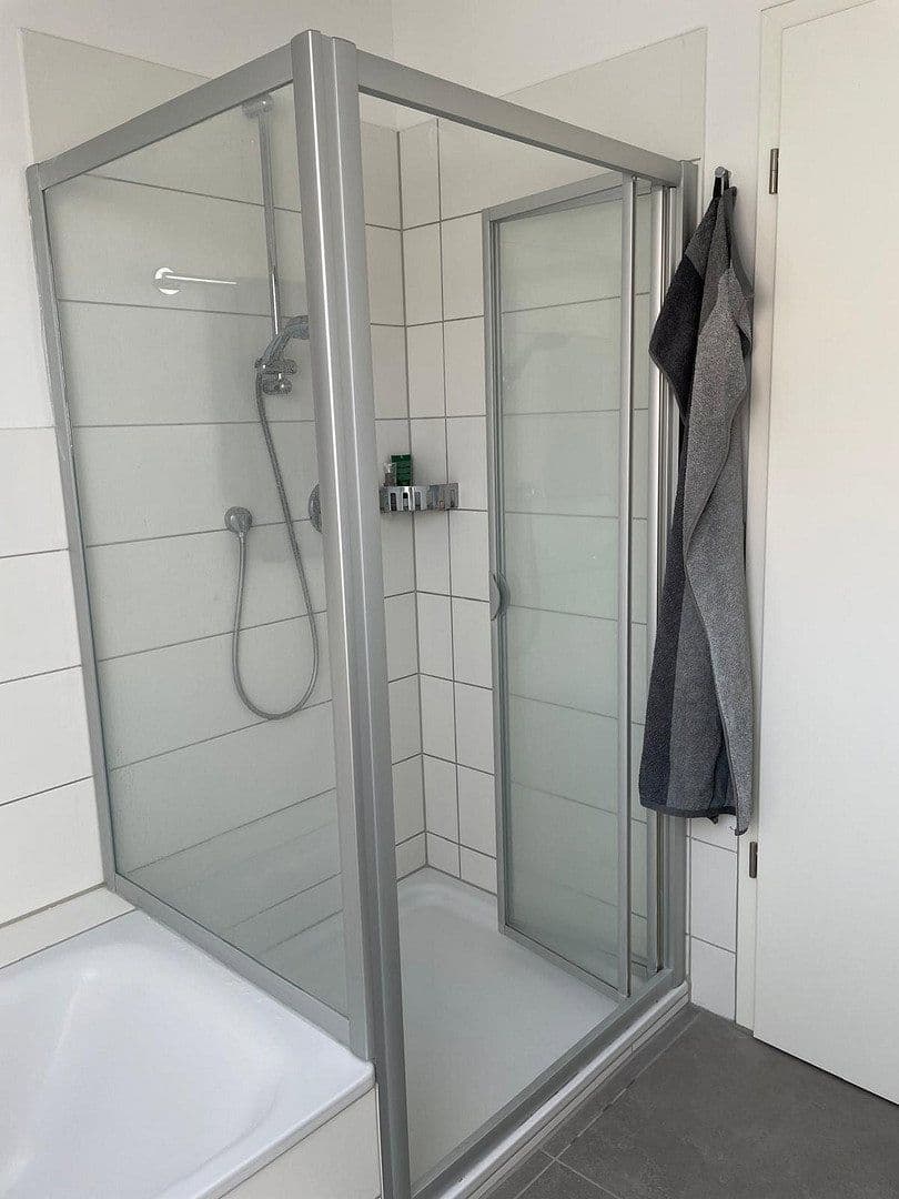 Prenájom bytu 3-izbový 91 m², Langenselbold, Hesensko Prenájom bytu 3-izbový 91 m², Langenselbold, Hesensko
