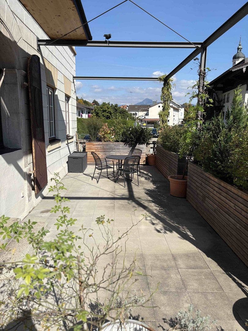 Prenájom bytu 2-izbový 114 m², Dorfstraße, Kiefersfelden, Bavorsko Prenájom bytu 2-izbový 114 m², Dorfstraße, Kiefersfelden, Bavorsko