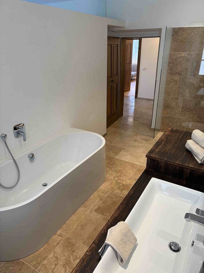 Prenájom bytu 2-izbový 114 m², Dorfstraße, Kiefersfelden, Bavorsko Prenájom bytu 2-izbový 114 m², Dorfstraße, Kiefersfelden, Bavorsko