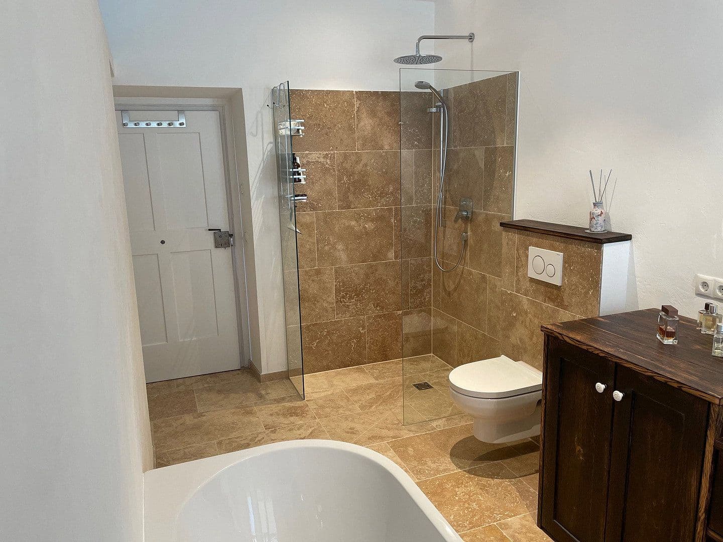 Prenájom bytu 2-izbový 114 m², Dorfstraße 5, Kiefersfelden, Bavorsko Prenájom bytu 2-izbový 114 m², Dorfstraße 5, Kiefersfelden, Bavorsko