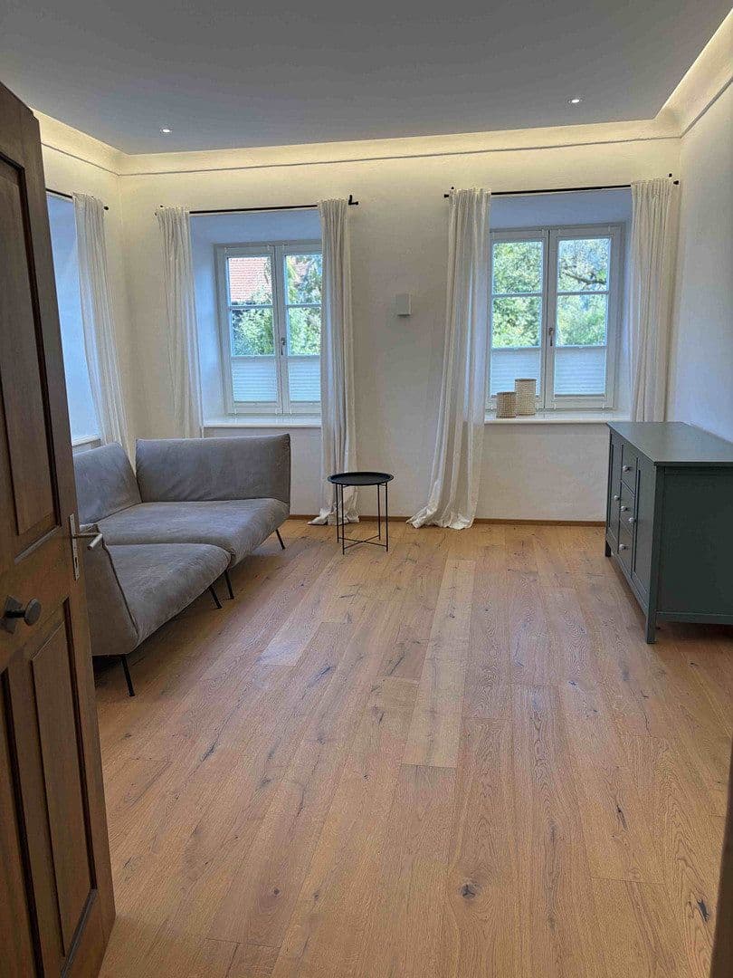 Prenájom bytu 2-izbový 114 m², Dorfstraße, Kiefersfelden, Bavorsko Prenájom bytu 2-izbový 114 m², Dorfstraße, Kiefersfelden, Bavorsko