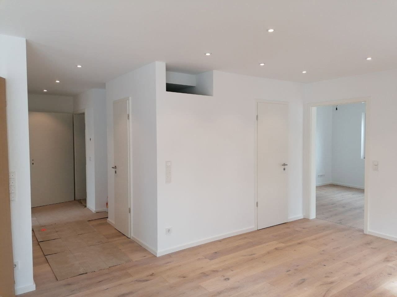 Prenájom bytu 4-izbový 129 m², München, Bavorsko Prenájom bytu 4-izbový 129 m², München, Bavorsko