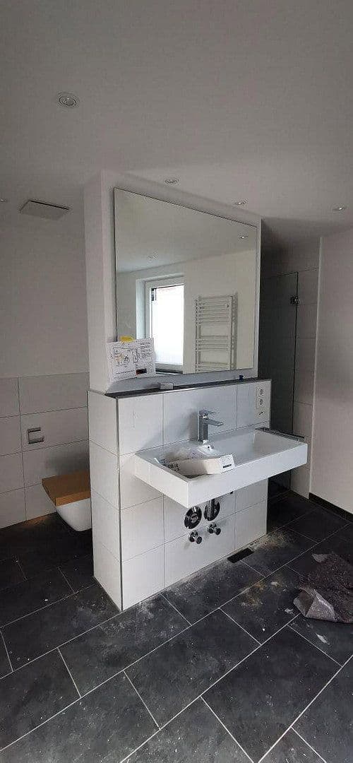 Prenájom bytu 4-izbový 129 m², München, Bavorsko Prenájom bytu 4-izbový 129 m², München, Bavorsko