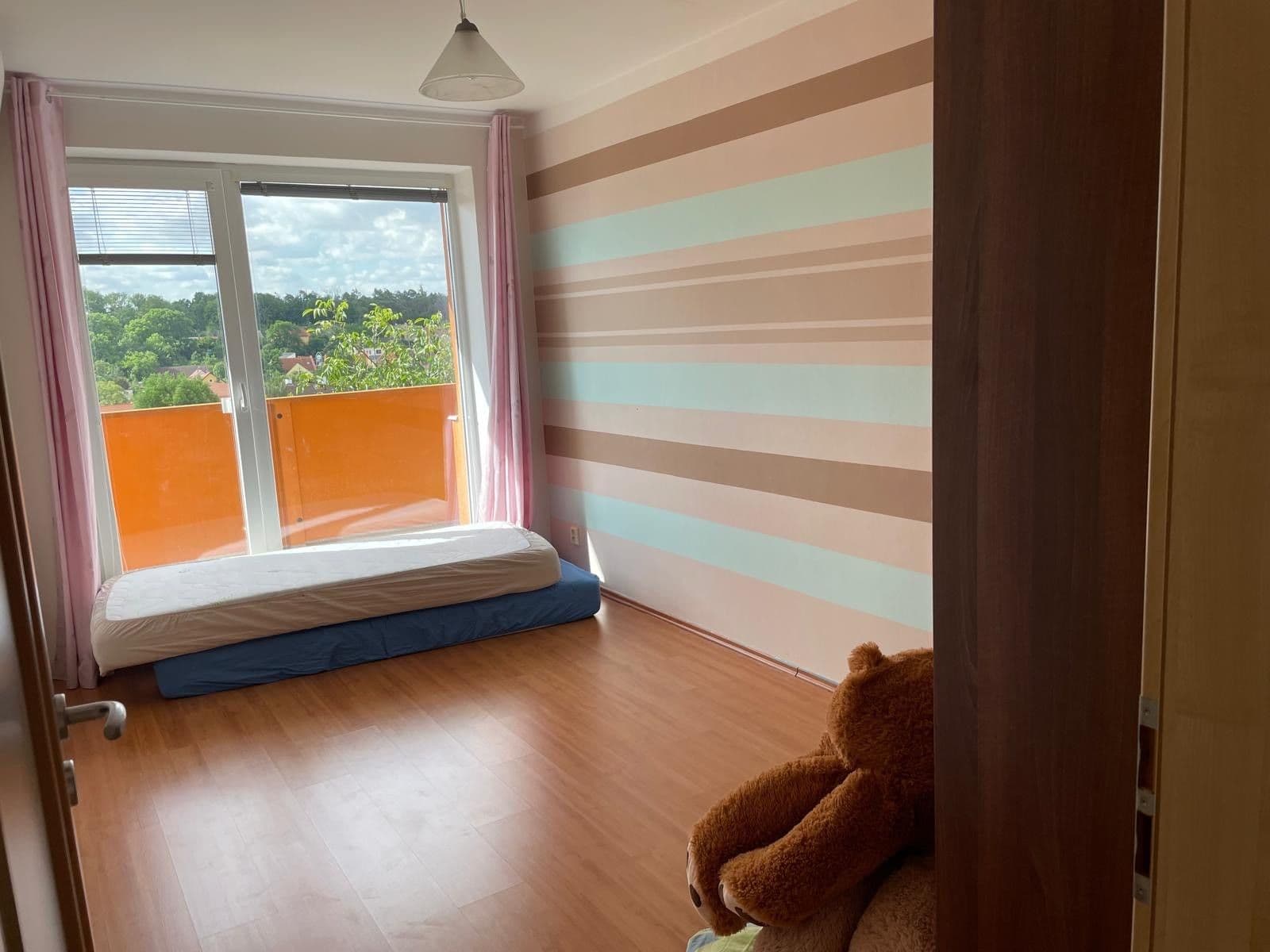 Prenájom bytu 3-izbový 74 m², Winklerova, Praha, Praha Prenájom bytu 3-izbový 74 m², Winklerova, Praha, Praha