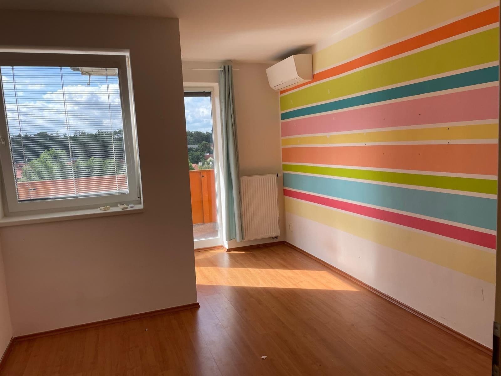 Prenájom bytu 3-izbový 74 m², Winklerova, Praha, Praha Prenájom bytu 3-izbový 74 m², Winklerova, Praha, Praha